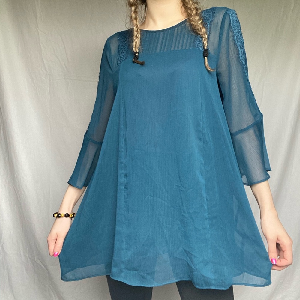 Jessica Simpson Maternity Medium Blue Lace Blouse Shirt